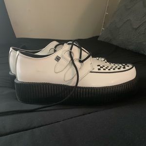 TUK platform creepers